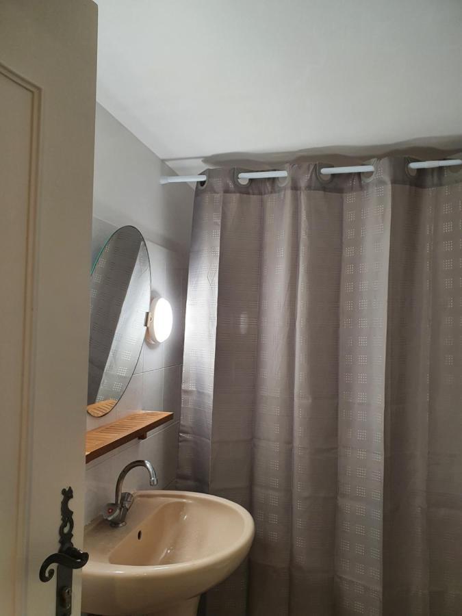 Auberge De La Tour -Appartements- Valros Dış mekan fotoğraf