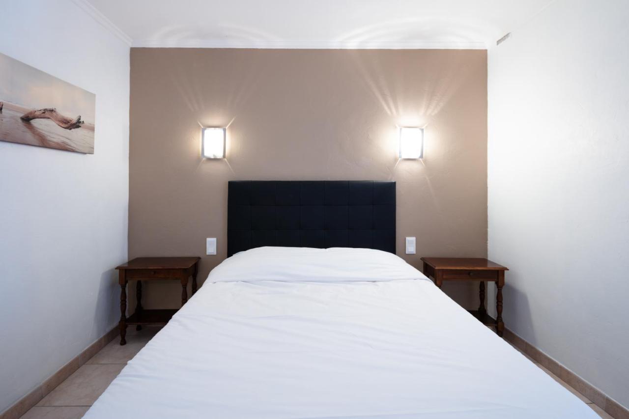 Auberge De La Tour -Appartements- Valros Dış mekan fotoğraf
