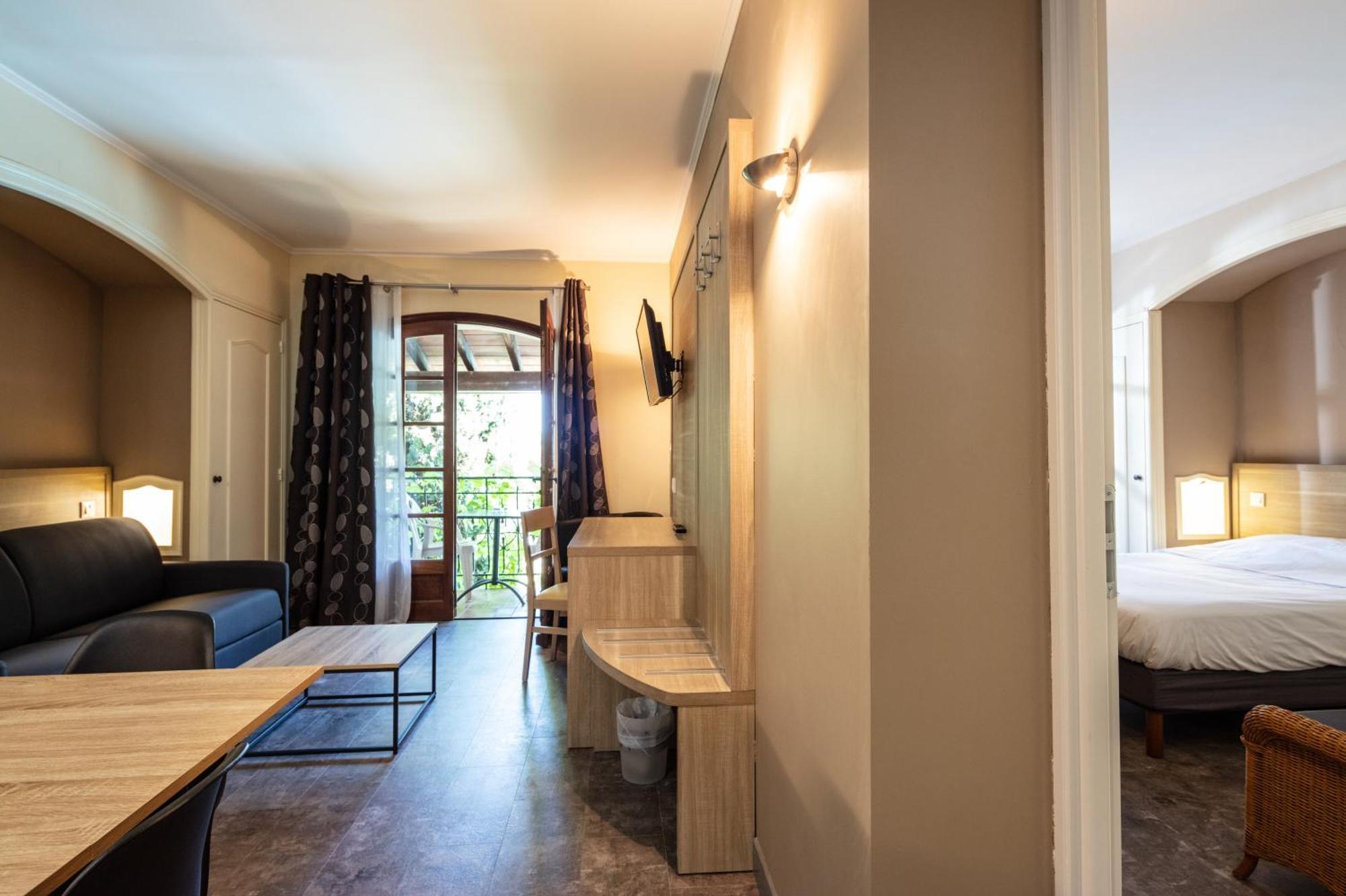 Auberge De La Tour -Appartements- Valros Dış mekan fotoğraf