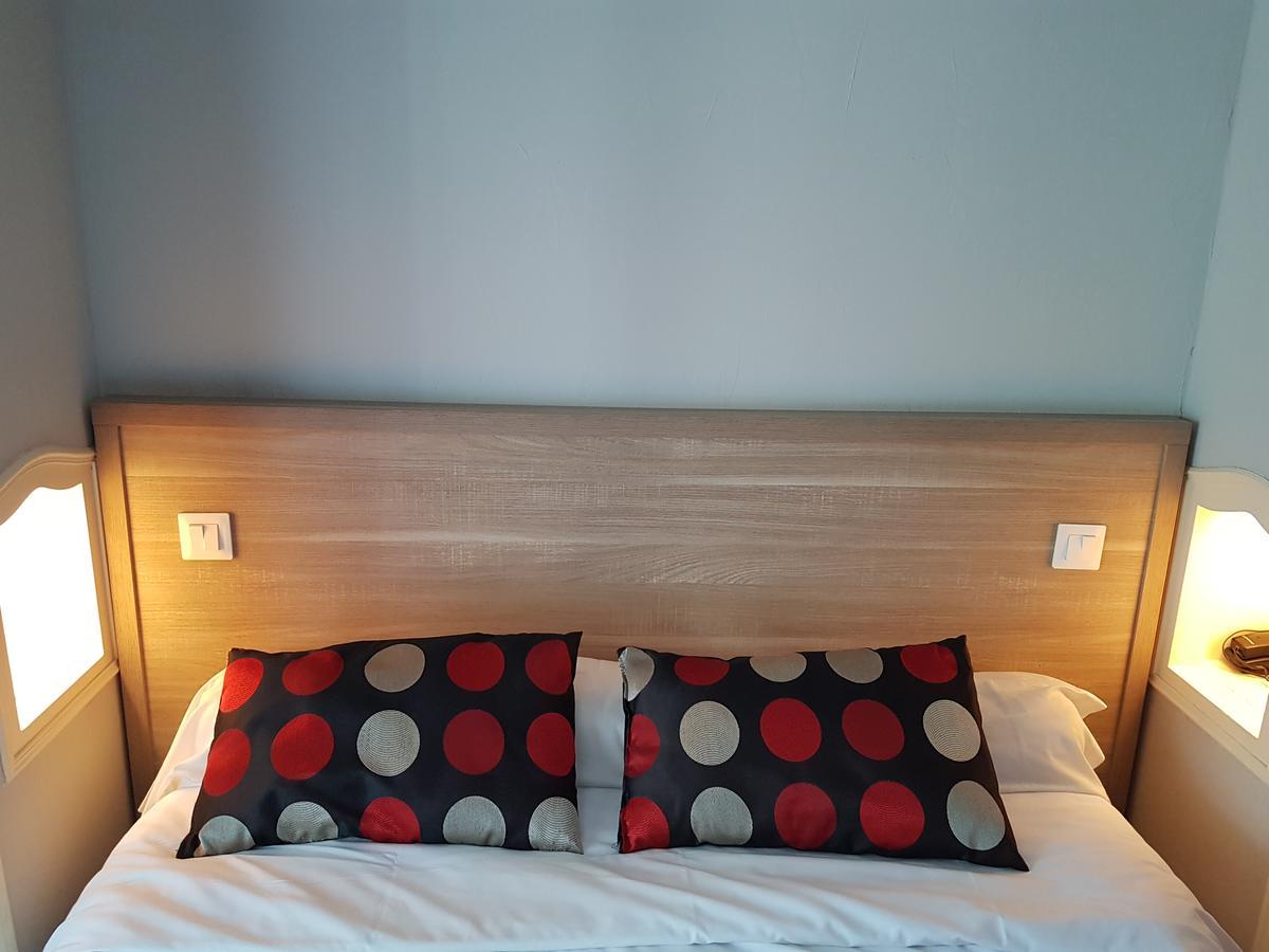 Auberge De La Tour -Appartements- Valros Dış mekan fotoğraf